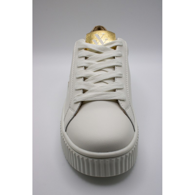Baskets femme blanches Vanessa Wu Joy à lacets