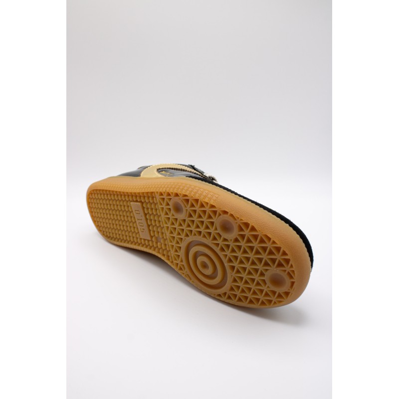 0-105 Nova – Baskets femme noir vernis élégantes