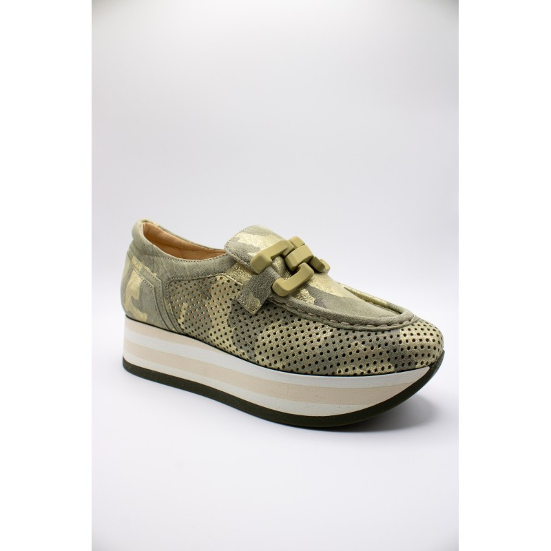 Mocassins Cloé 7.78.87/004 ajourés militaire femme