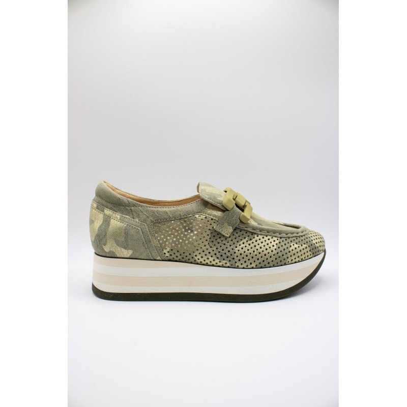 Mocassins Cloé 7.78.87/004 ajourés militaire femme