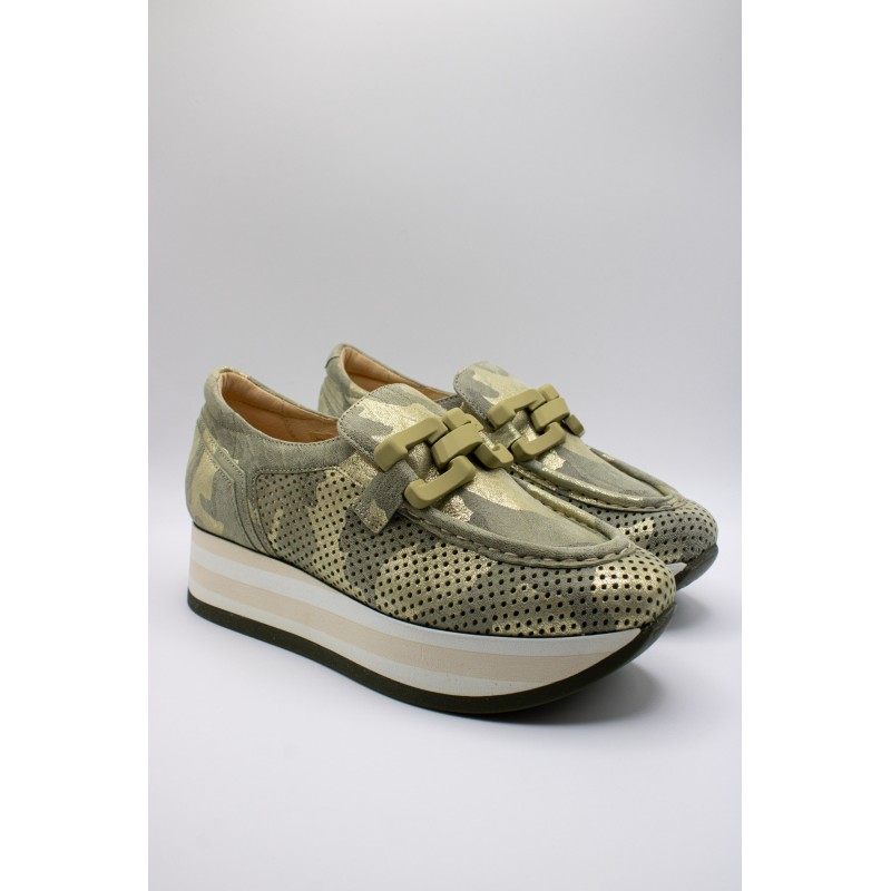 Mocassins Cloé 7.78.87/004 ajourés militaire femme