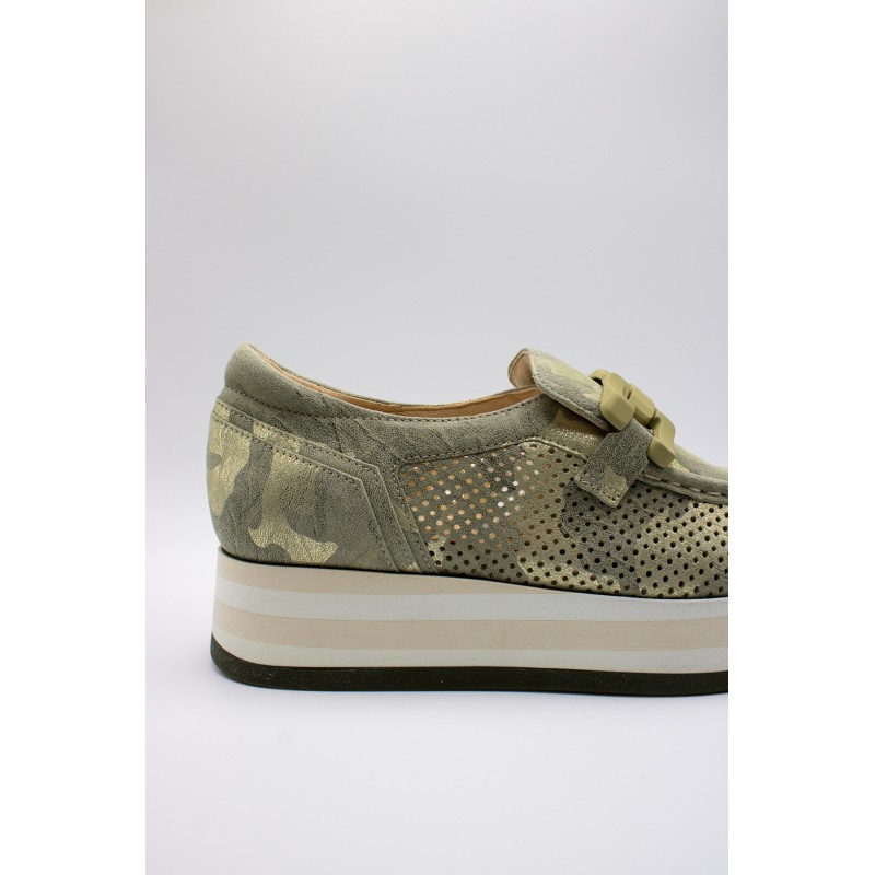 Mocassins Cloé 7.78.87/004 ajourés militaire femme