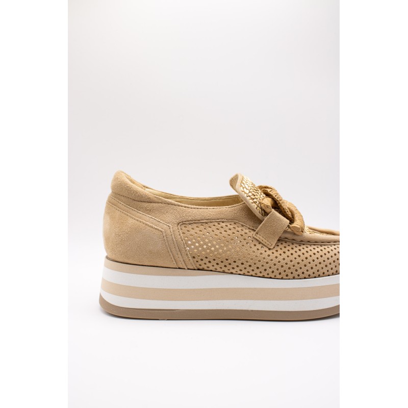 Mocassins femme Cloé 7.78.90/002 ajourés noisette