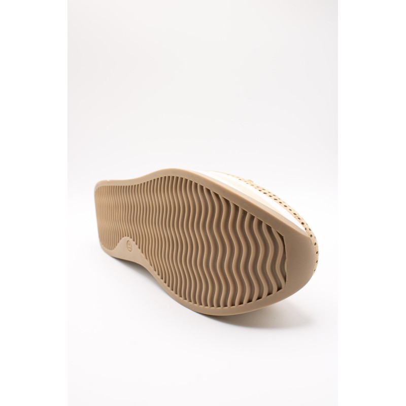 Mocassins femme Cloé 7.78.90/002 ajourés noisette