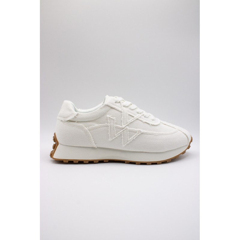 Baskets Vanessa Wu BK2918 blanches femme toile