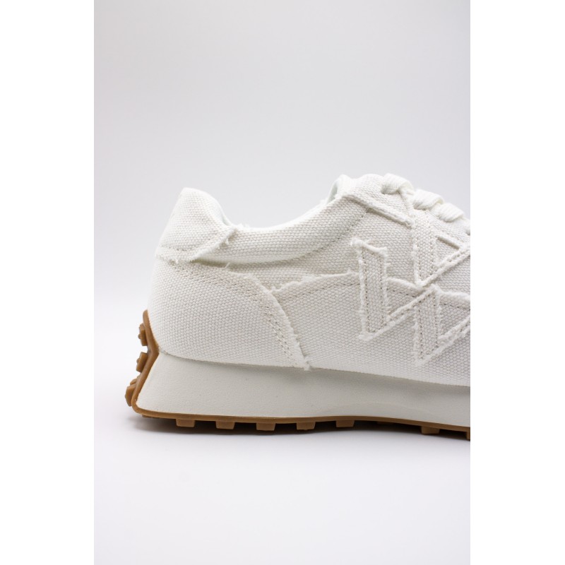 Baskets Vanessa Wu BK2918 blanches femme toile