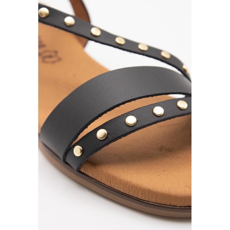 Sandales plates noires cuir cloutées femme | Eva Frutos