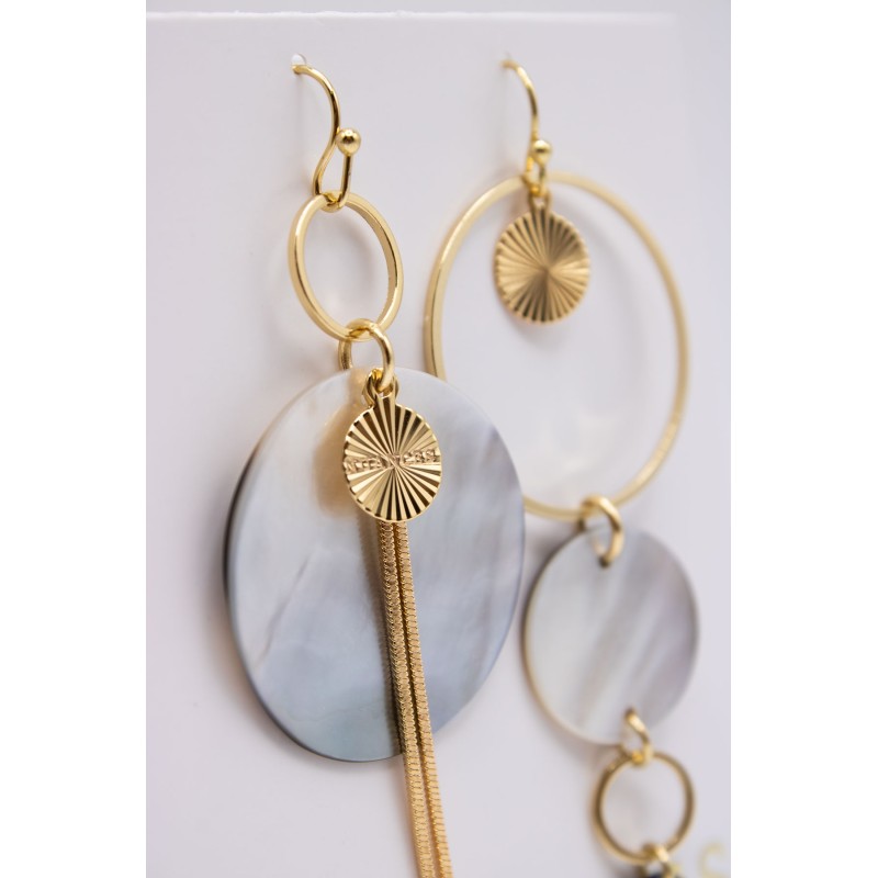 Boucles d'oreilles asymétriques dorées & nacre - NUANCES BIJOUX