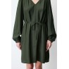 Robe courte kaki femme à col V | Grace & Mila