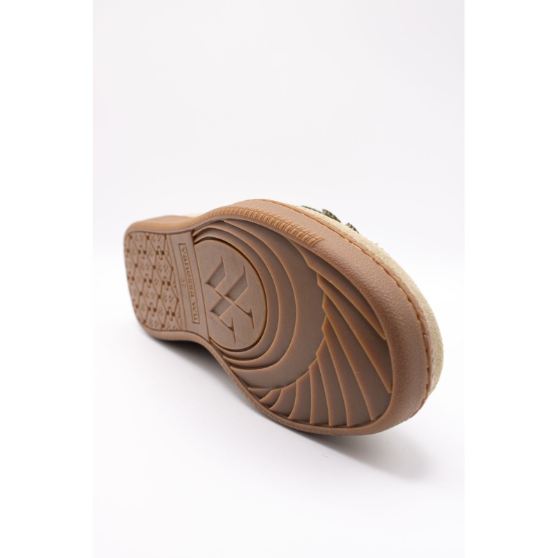 Vanessa Wu BK2938KK Aura Emblem baskets femme kaki