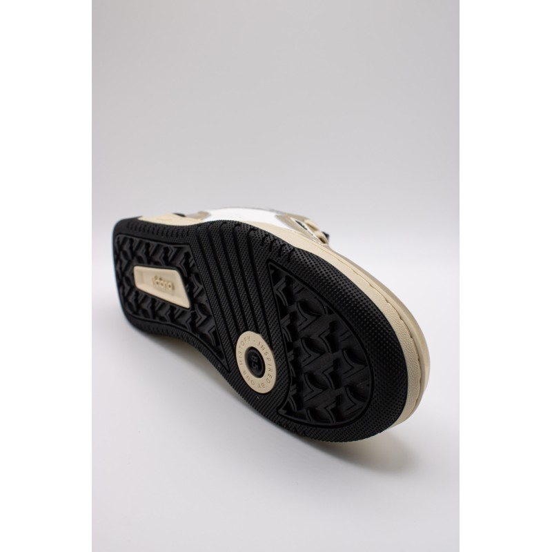 Victoria C80 Metal Or Noir 8800121 – Baskets Femme