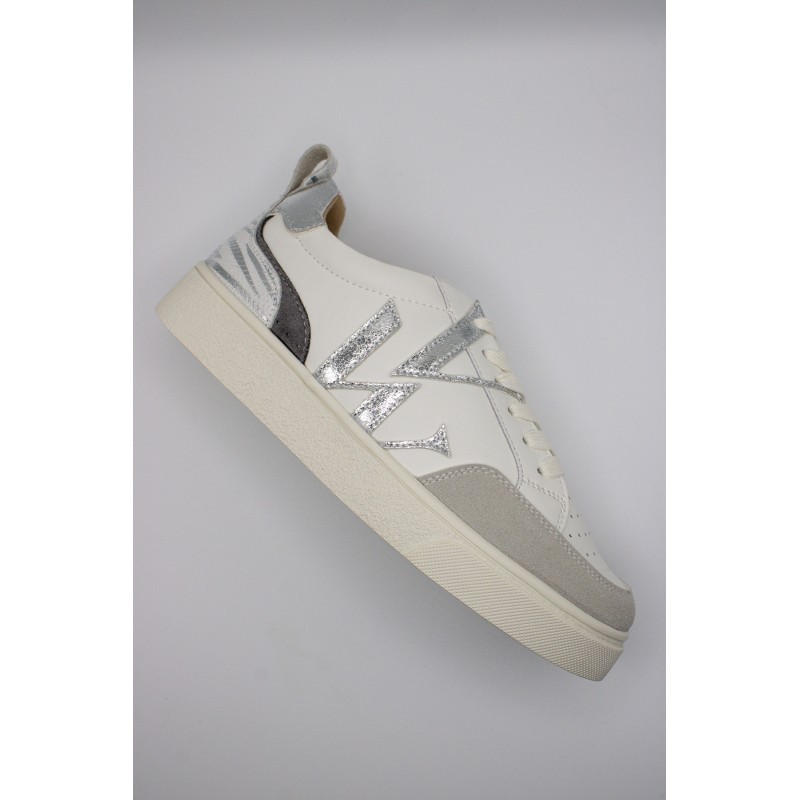 Baskets femme blanches Vanessa Wu Luna à lacets